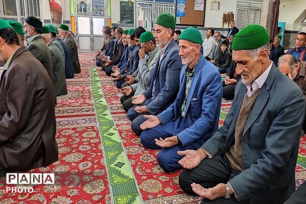 اقامه نماز عبادی سیاسی جمعه اردیبهشت ماه در شهر بار نیشابور