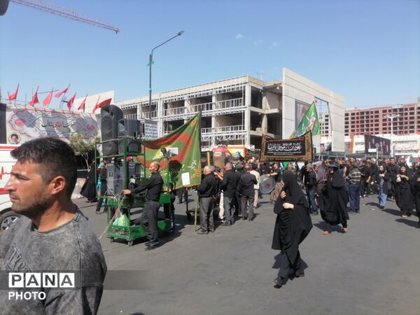 مشهد در سوگ امام رضا (ع) 