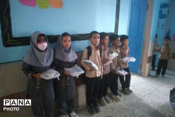 جشن عاطفه‌ها در مدارس رودبار جنوب