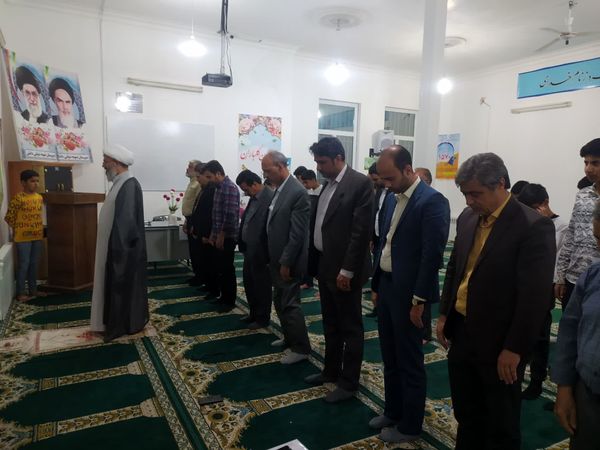 برگزاری کلاس سیری در نهج البلاغه در دبیرستان نمونه دانش کاشمر