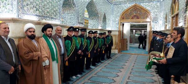 آیین غبارروبی ضریح مطهر حضرت علی‌بن‌امام‌محمدباقر(ع) 