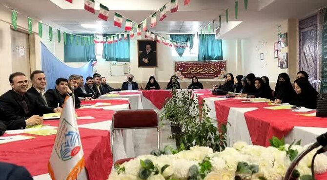 مدرسه شهید احمد رهگذر میزبان جلسه مدیران منطقه شهریار