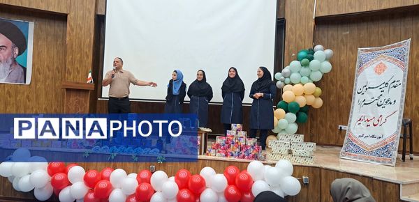 برگزاری مراسم تقدیر از دانش آموزان رتبه برتر آموزشگاه امیر کبیر ملارد
