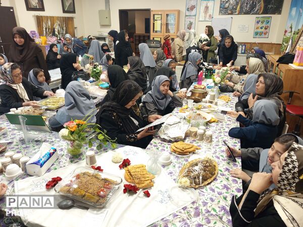  طعم غذای سنتی مادر بزرگ ها ، زیر سقف دبستان مصلی نژادحضرت زینب (س)