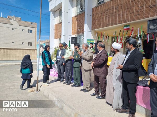 انتخابات همیاران مشاور در دبیرستان دخترانه خاندان فریدی
