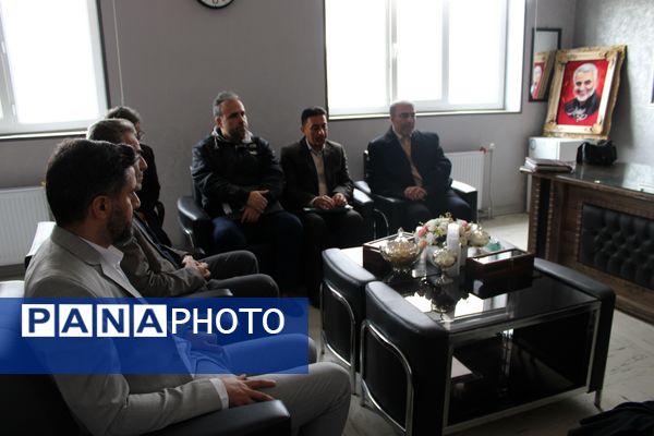 جلسه شورای آموزش و پرورش شهرستان قروه