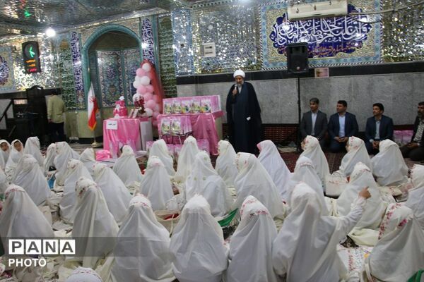 طنین بندگی در جشن تکلیف دانش‌آموزان دختر شهرستان قرچک