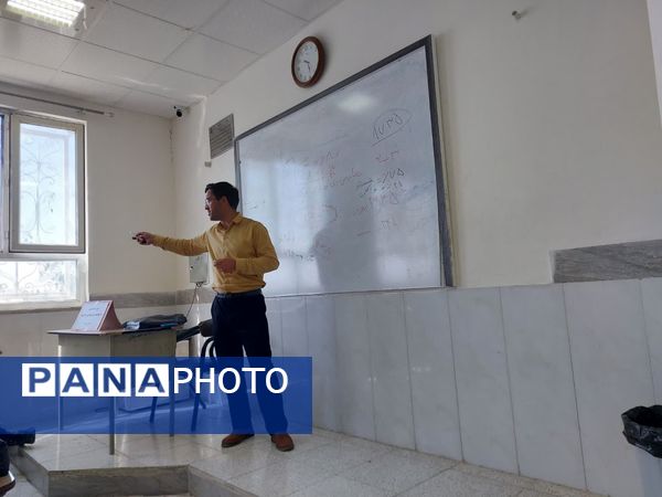 دوره آموزشی بهداشتی ویژه روز جهانی هاری در دبیرستان رئیس زاده خلیل آباد