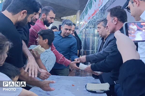  نقش‌آفرینی فعال فرهنگیان پاکدشت در موکب رهبر شهید