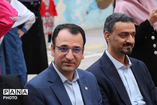 جشن شکوفه‌ها در مدرسه ۱۷ شهریور بجنورد با یاد دختران شهید میناب

