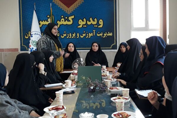 رقابت دانش‌آموزان منتخب در انتخابات منطقه‌ای شورای دانش‌آموزی بهارستان دو