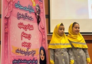 نسل نو در صحنه؛ اجرای استندآپ کمدی و مجری گری با طعم نوجوانی