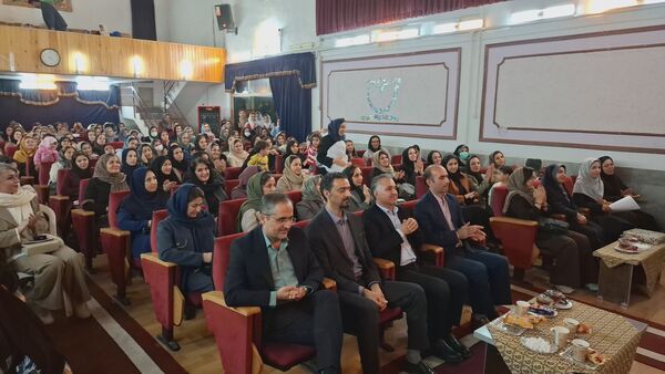 گرامیداشت روز مادر مدرسه دخترانه ۱۷ شهریور 