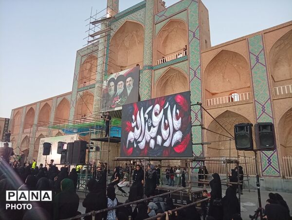 طنین «یا حسین» در امیرچقماق؛ میثاق دوباره ی عاشوراییان یزد با راه شهدا
