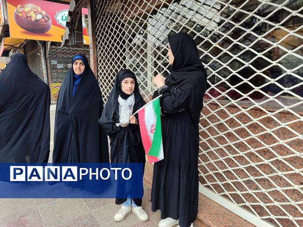 شور آخرین نماز جمعه ماه رمضان در قائمشهر