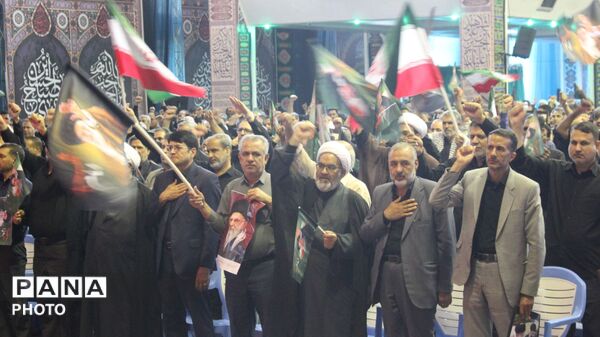 سوگواری جامعه فرهنگی کرمان در حسینیه ثارالله