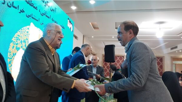 آیین تکریم از معلمان نمونه استانی و منطقه‌ای و تجلیل از بازنشستگان آموزش و پرورش استثنایی