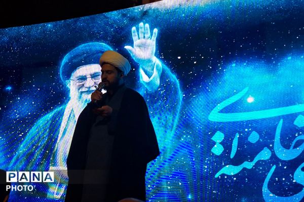 قرچکی‌ها خیابان را رها نمی‌کنند
