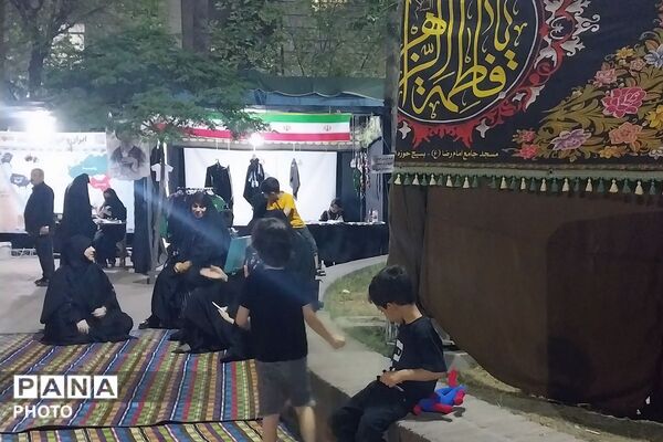گردهمایی شبانه در محله ۱۳ آبان شهرری 