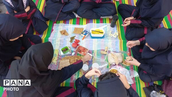 صبحانه سالم در مدرسه شاهد تهذیب؛ گامی برای ترویج سبک زندگی سالم