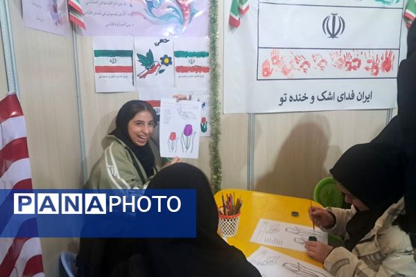 حضور دانش‌آموزان مدرسه طلیعه در نمایشگاه قرآن و عترت مجموعه ورزشی ایثار