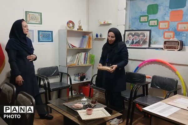 شور و نشاط هفته تربیت بدنی در دبیرستان مهردخت