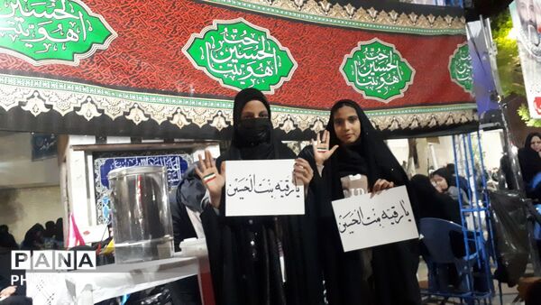 حضور پرشور پیشتازان سازمان دانش‌آموزی ابرکوه در تجمعات شبانه