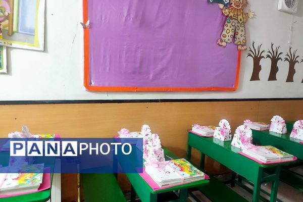 جشن شکوفه‌ها در آستانه سال تحصیلی جدید در مدارس ملارد برگزار شد