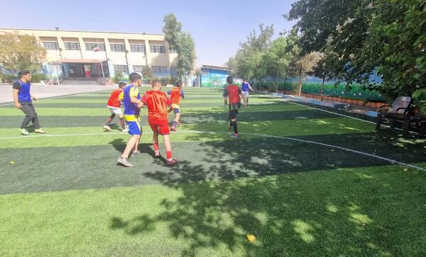 افتتاح زمین چمن مصنوعی دبیرستان اندیشه شاهد منطقه ۱۶