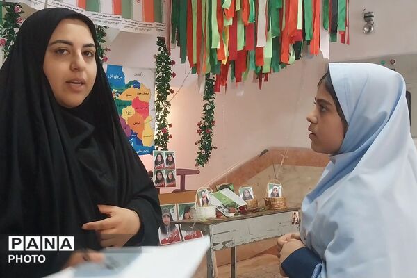 دوره‌های آموزشی پلیس فتا در دبستان دخترانه شهید مجید مجیدی ناحیه دو شهرری 
