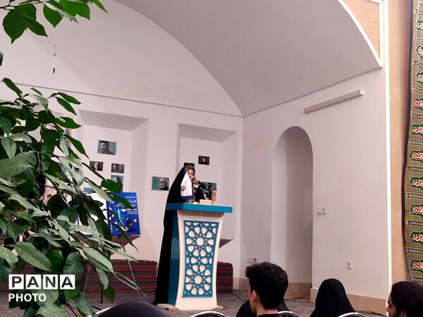 آغاز به کار انجمن تخصصی شعر و ادب دانش آموزی یزد