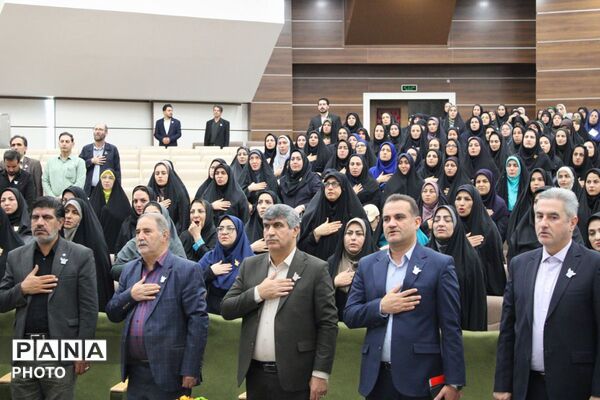 مراسم بزرگداشت مقام معلم در پردیس