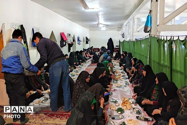 ضیافت افطاری همراه با نماز جماعت مغرب و عشاء در مسجد جامع شهر بار 