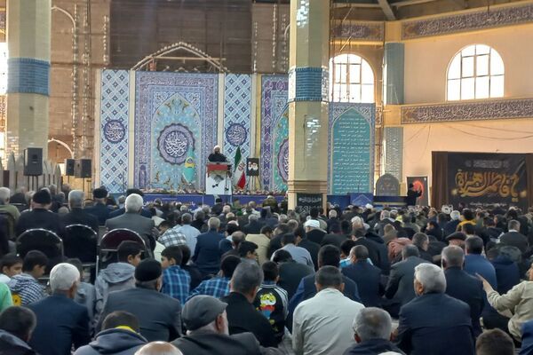 حضور شهید گمنام، حال‌وهوای نماز جمعه را متحول کرد