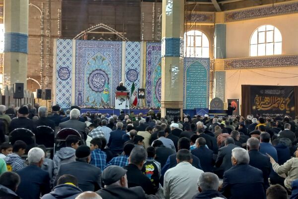 حضور شهید گمنام، حال‌وهوای نماز جمعه را متحول کرد