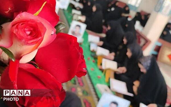 محفل قرآنی بانوان دستجرد به یاد شهدای جنگ رمضان