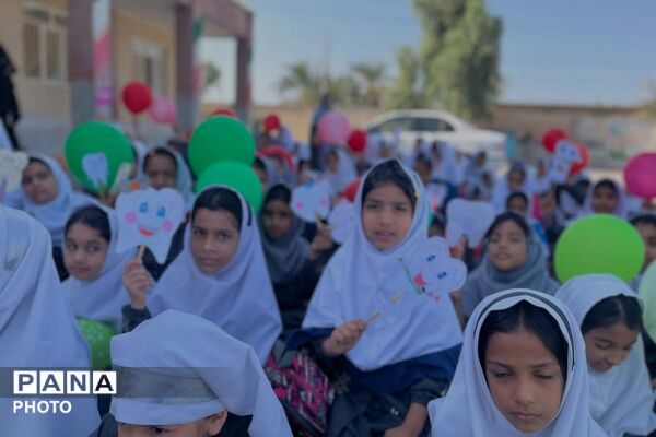 لبخند درخشان دانش‌آموزان با طرح وارنیش فلوراید تراپی