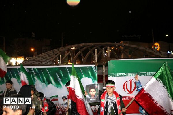 دانش‌آموزان پای کار وطن