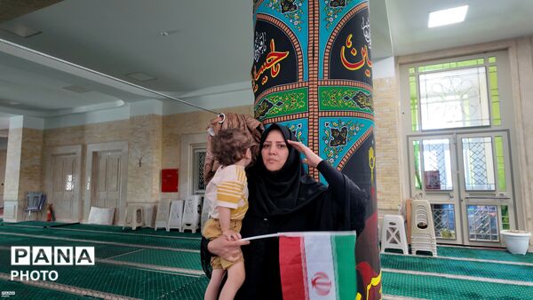 تجمع دو هزار نفری دانش‌آموزان زنجان در سوگ رهبر شهید انقلاب