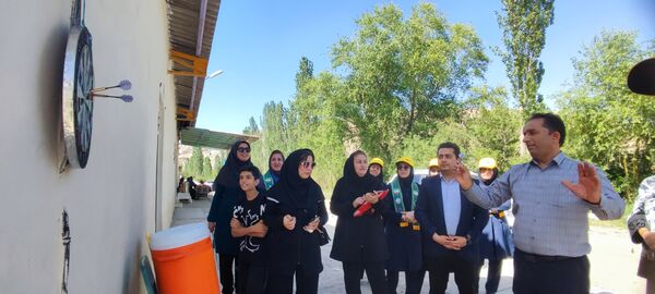 برگزاری مسابقات دارت در اردوی یک روزه مربیان پیشتاز سدبارزو شهرستان شیروان
