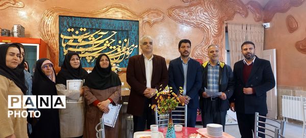 افتتاحیه کافه دخترانه «بابونه» در شهرکرد