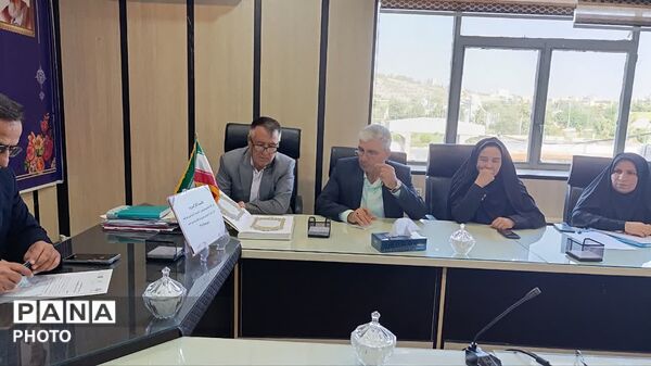 نشست کارگروه قرارگاه عدالت تربیتی و نصیب آموزشی برابر در کهگیلویه و بویراحمد 