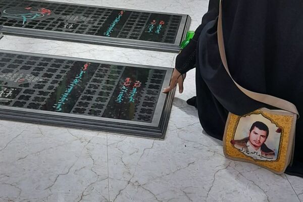 لحظات ناب در دیار نور، کنار شهدا 