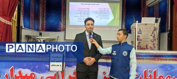 انتخابات انجمن و اولیا و مربیان مدرسه نمونه دولتی فرزانگان شهرستان شیروان 