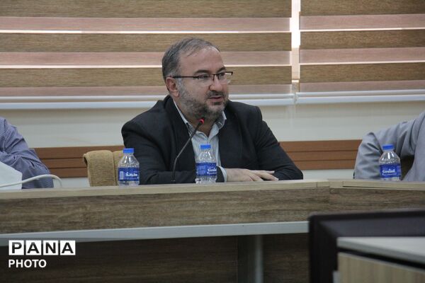 نشست ستاد پروژه مهر آموزش و پرورش همدان با هدف پایش فرآیند بازگشایی مدارس