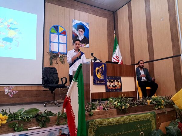 جشن روز دانش‌آموز در دبیرستان پژوهش آشخانه 