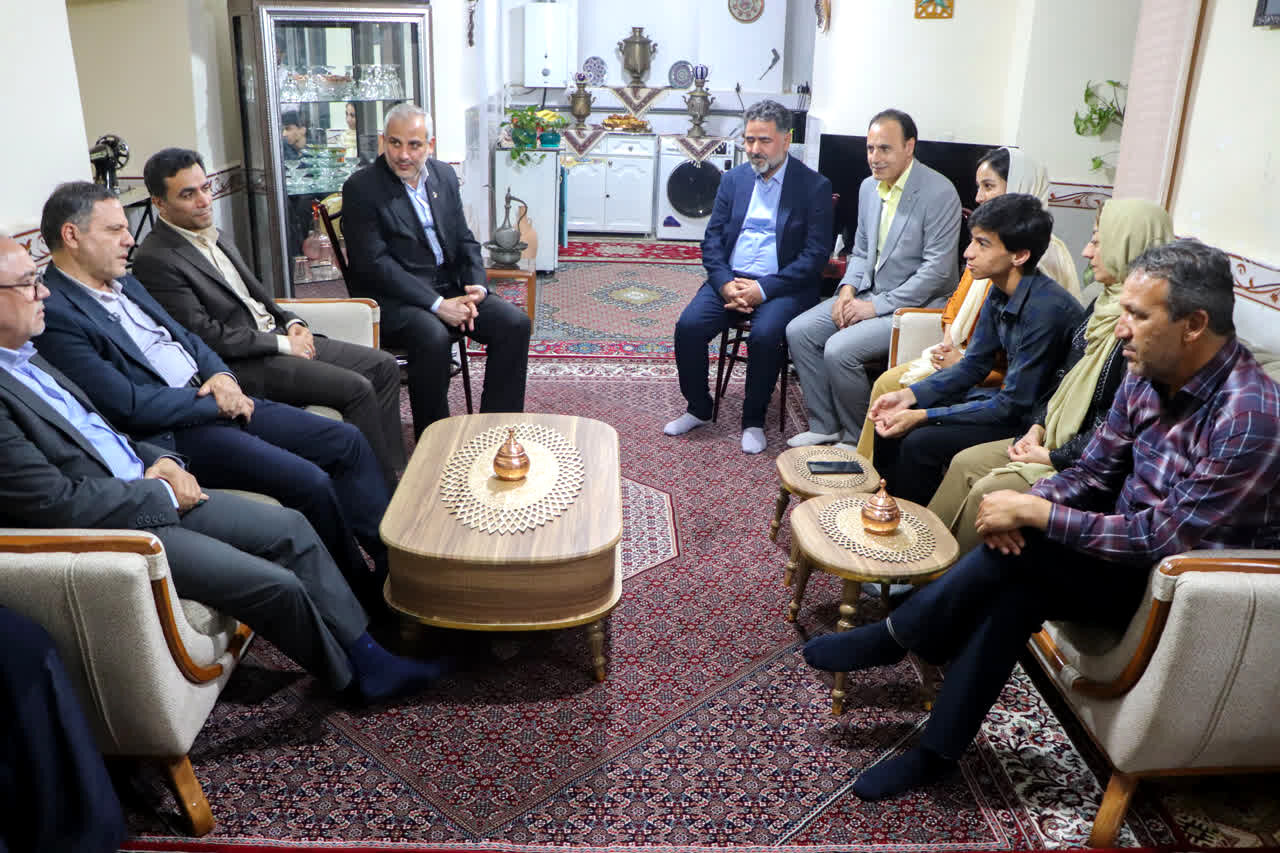 نخبگان علمی، طلایه‌داران پیشرفت و اقتدار آینده ایران هستند