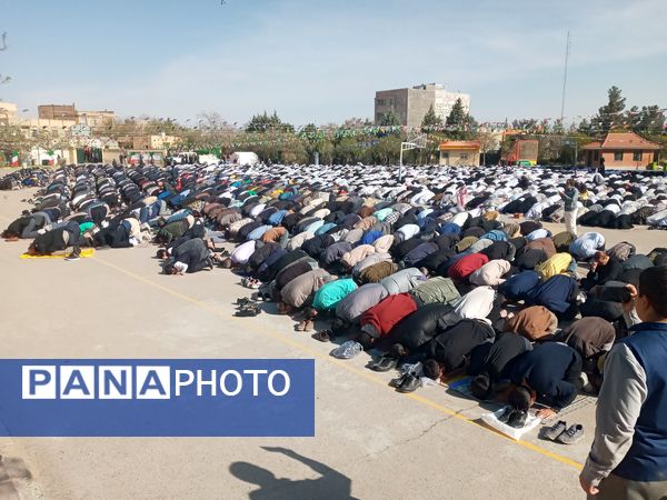 اقامه نماز عید فطر در شهرستان چناران