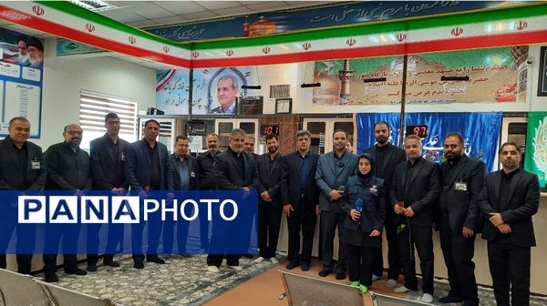 بازدید مدیر کل استان خراسان رضوی  از ستاد اسکان فرهنگیان ثامن 2