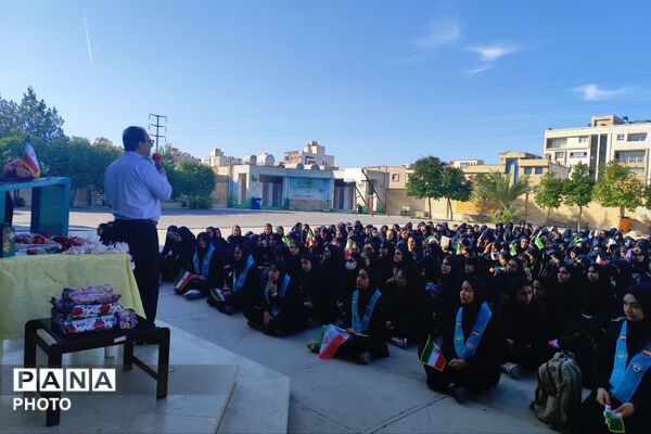 آیین گرامیداشت هفته نیروی انتظامی در دبیرستان الزهرا